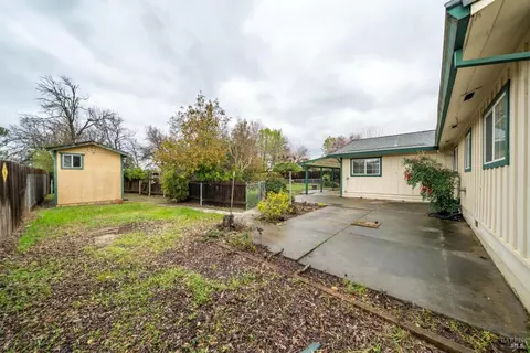Exterior - 3586 E Keswick Dam Rd, Redding, CA 96003 photo 6 of 8