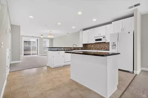Kitchen - 766 Mcclelland Dr, Windsor, CA 95492 photo 1 of 4