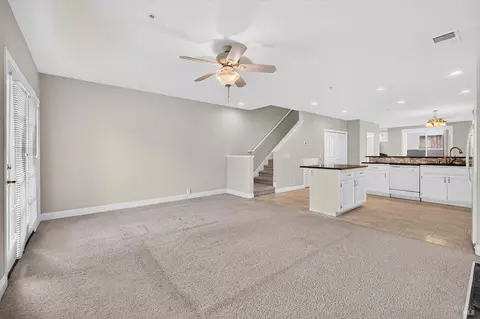 Living - 766 Mcclelland Dr, Windsor, CA 95492 photo 5 of 8