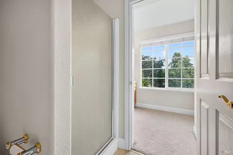 Bath - 766 Mcclelland Dr, Windsor, CA 95492 photo 6 of 7