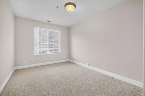 Bedroom - 766 Mcclelland Dr, Windsor, CA 95492 photo 3 of 8