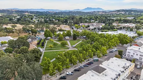 View/Area - 766 Mcclelland Dr, Windsor, CA 95492 photo 2 of 4