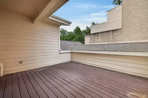 Exterior - 766 Mcclelland Dr, Windsor, CA 95492 photo 3 of 10