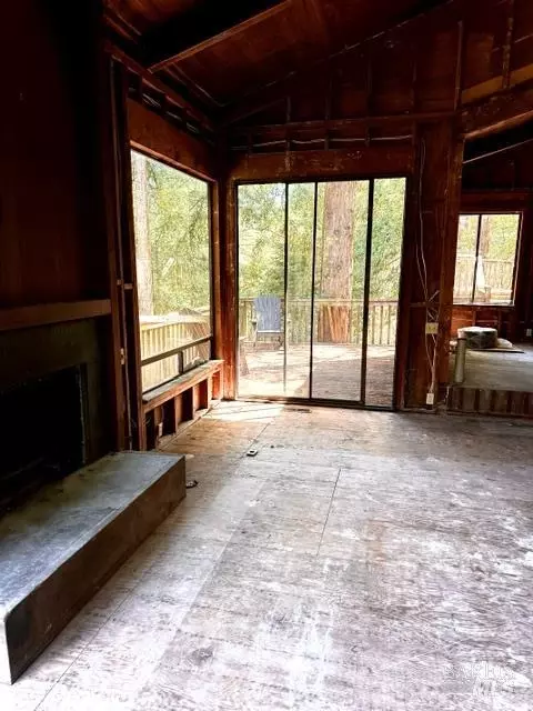 Living - 4 Marsh Dr, Mill Valley, CA 94941 photo 1 of 3