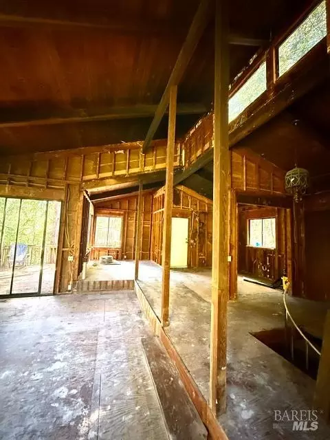 Entry Way - 4 Marsh Dr, Mill Valley, CA 94941 photo 2 of 5