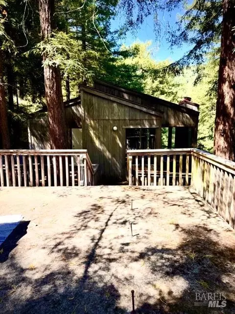 Exterior - 4 Marsh Dr, Mill Valley, CA 94941 photo 3 of 4