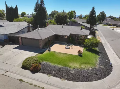View/Area - 500 Cypress St, Dixon, CA 95620 photo 6 of 6
