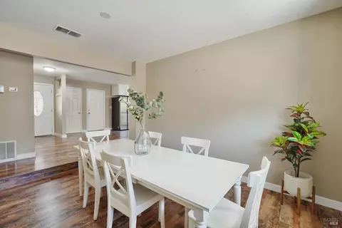 Dining - 500 Cypress St, Dixon, CA 95620 photo 2 of 2