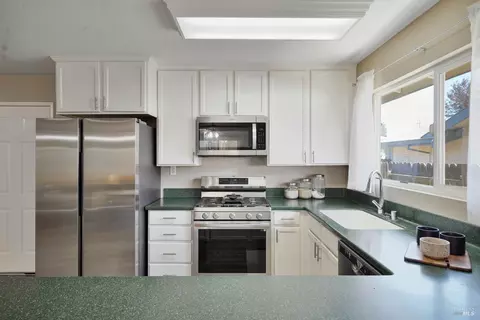 Kitchen - 500 Cypress St, Dixon, CA 95620 photo 1 of 2