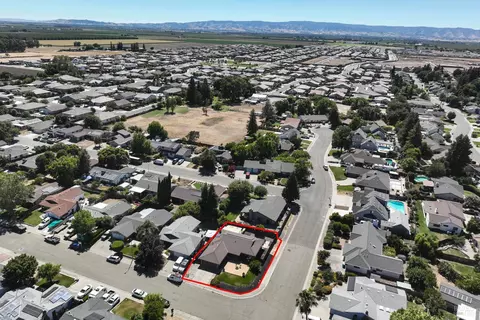 View/Area - 500 Cypress St, Dixon, CA 95620 photo 4 of 6
