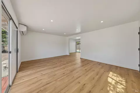Living - 498 Mill St, Willits, CA 95490 photo 3 of 3
