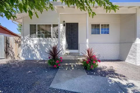 Exterior - 498 Mill St, Willits, CA 95490 photo 8 of 14