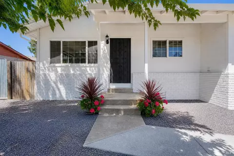 Exterior - 498 Mill St, Willits, CA 95490 photo 3 of 14