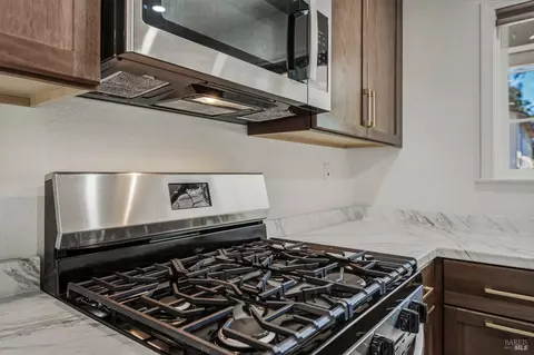 Kitchen - 498 Mill St, Willits, CA 95490 photo 7 of 7