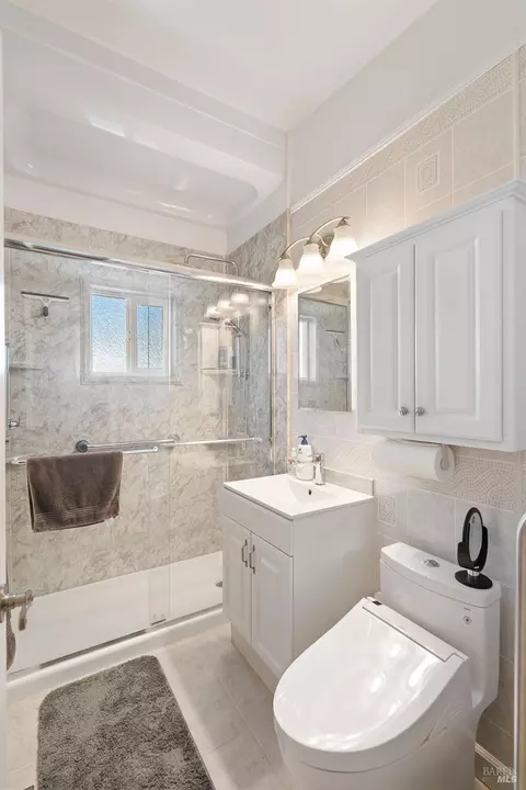 Bath - 310 Bergwall Way, Vallejo, CA 94591 photo 1 of 2