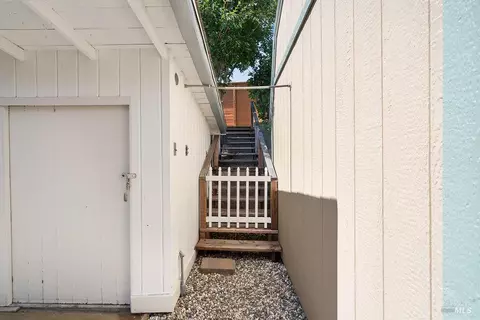 Exterior - 310 Bergwall Way, Vallejo, CA 94591 photo 9 of 10
