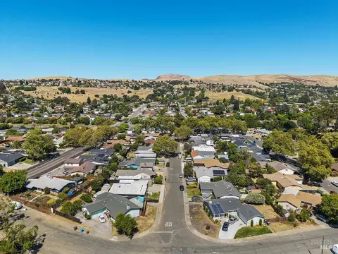View/Area - 310 Bergwall Way, Vallejo, CA 94591 photo 4 of 5