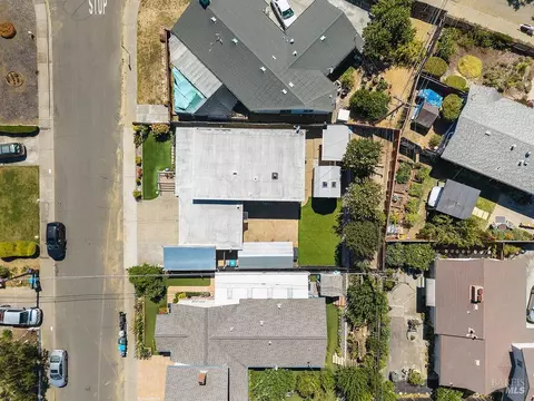 View/Area - 310 Bergwall Way, Vallejo, CA 94591 photo 5 of 5
