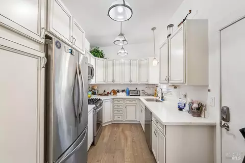Kitchen - 310 Bergwall Way, Vallejo, CA 94591 photo 3 of 4
