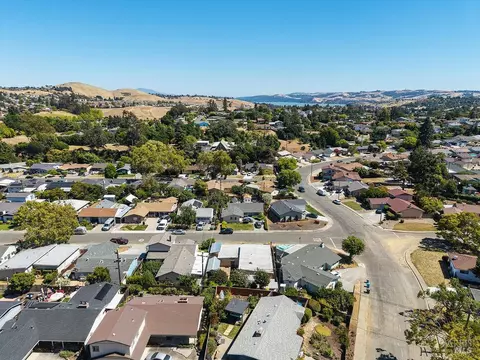 View/Area - 310 Bergwall Way, Vallejo, CA 94591 photo 3 of 5