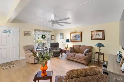 Living - 310 Bergwall Way, Vallejo, CA 94591 photo 2 of 2