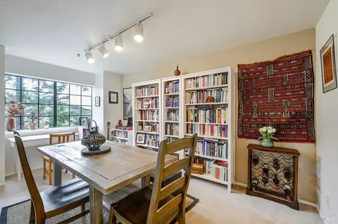Dining - 110 Redhawk Rd, Novato, CA 94949 photo 2 of 3