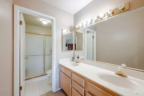 Bath - 110 Redhawk Rd, Novato, CA 94949 photo 3 of 3