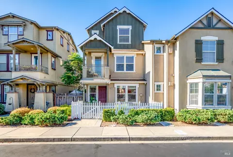 2180 Unbridled Ct, Napa, CA 94559