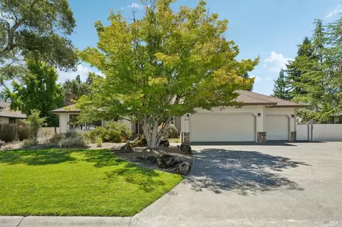 2520 Farrier Ct, Santa Rosa, CA 95401