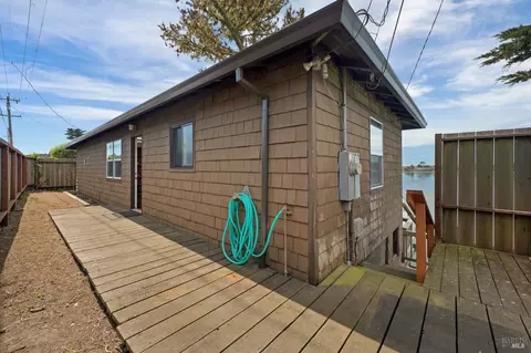 Exterior - 1165 Highway 1, Bodega Bay, CA 94923 photo 3 of 4