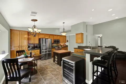 Kitchen - 940 Alexander Ct, Dixon, CA 95620 photo 2 of 11