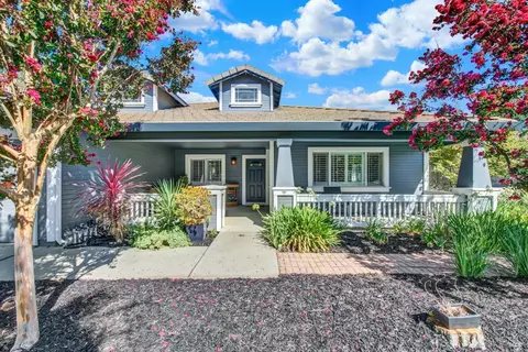 Exterior - 940 Alexander Ct, Dixon, CA 95620 photo 6 of 12