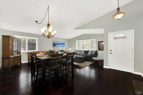 Dining - 940 Alexander Ct, Dixon, CA 95620 photo 2 of 2