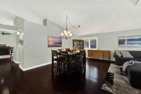 Dining - 940 Alexander Ct, Dixon, CA 95620 photo 1 of 2