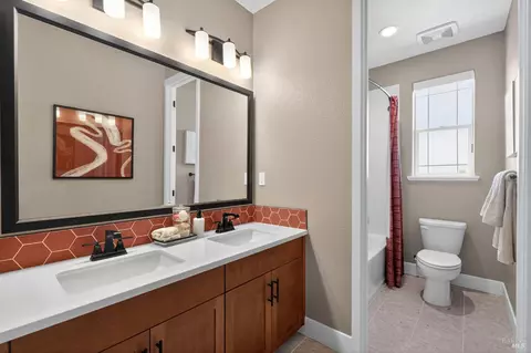 Bath - 713 Avonelle St, Oakley, CA 94561 photo 2 of 4