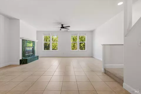 Living - 676 Mcclelland Dr, Windsor, CA 95492 photo 1 of 5