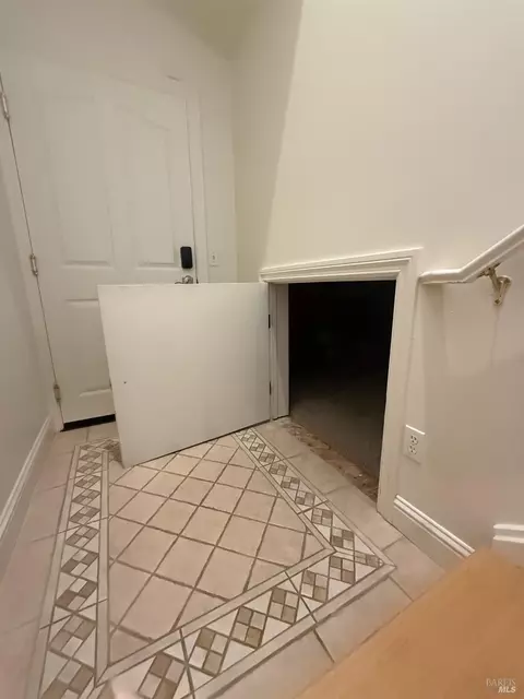 Entry Way - 676 Mcclelland Dr, Windsor, CA 95492 photo 5 of 5