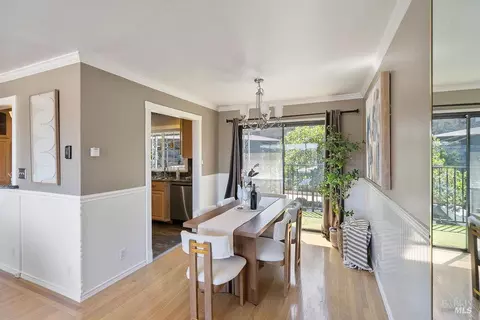 Dining - 25 Sereno Pl, Vallejo, CA 94589 photo 1 of 2