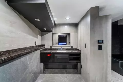 Bath - 25 Sereno Pl, Vallejo, CA 94589 photo 5 of 15