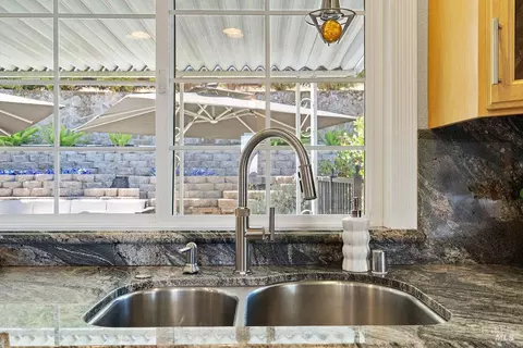 Kitchen - 25 Sereno Pl, Vallejo, CA 94589 photo 5 of 6