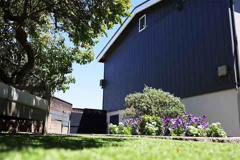 Exterior - 25 Sereno Pl, Vallejo, CA 94589 photo 6 of 32