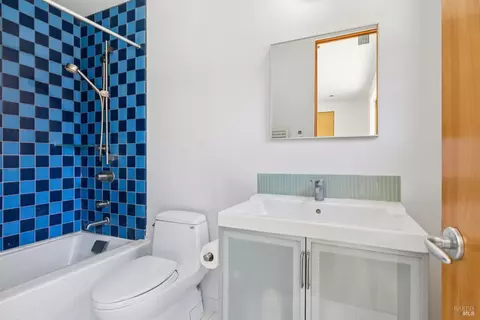 Bath - 20420 5th St E, Sonoma, CA 95476 photo 3 of 4