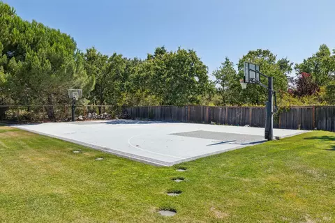 Exterior - 20420 5th St E, Sonoma, CA 95476 photo 12 of 15