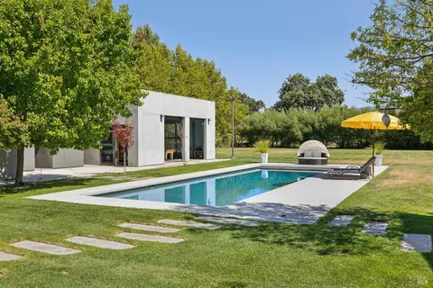 Exterior - 20420 5th St E, Sonoma, CA 95476 photo 7 of 15