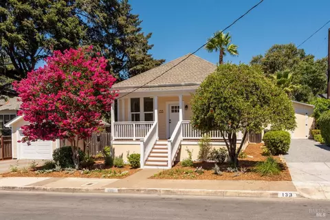 133-135 Sherman St, Healdsburg, CA 95448