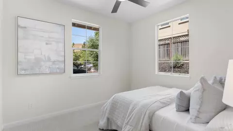 Bedroom - 1516 Landmark Dr, Vallejo, CA 94591 photo 11 of 11