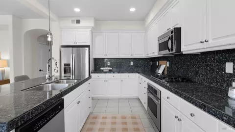 Kitchen - 1516 Landmark Dr, Vallejo, CA 94591 photo 2 of 4