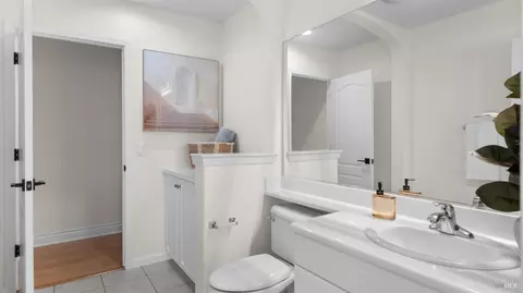 Bath - 1516 Landmark Dr, Vallejo, CA 94591 photo 5 of 5