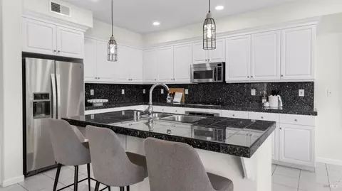 Kitchen - 1516 Landmark Dr, Vallejo, CA 94591 photo 1 of 4