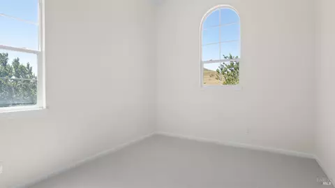 Bedroom - 1516 Landmark Dr, Vallejo, CA 94591 photo 6 of 11
